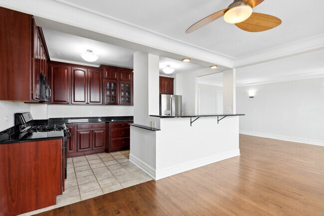 Photo - 1205 W Sherwin Ave Unit 805