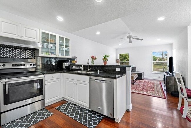 Photo - 139 Citrus Park Cir