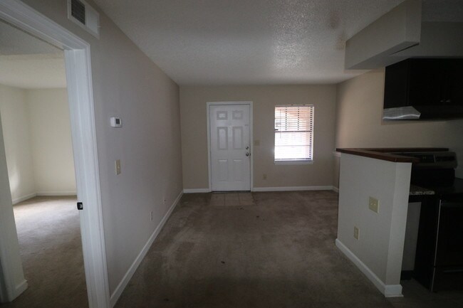 Photo - 406 W 9th St Unidad 302