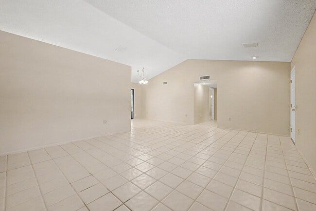 Photo - 14222 W Yosemite Dr