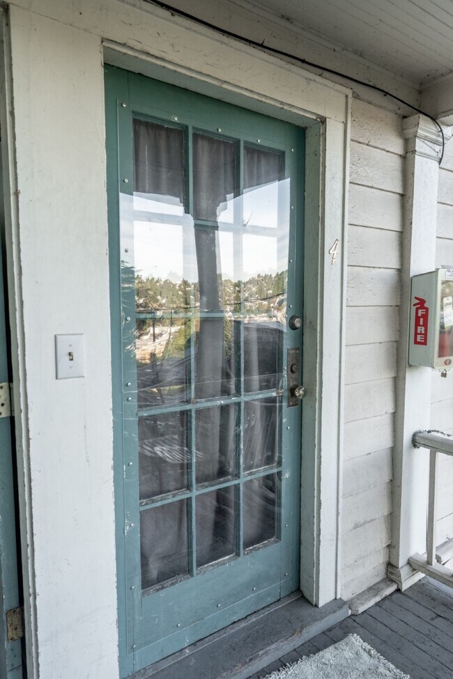 Photo - 4755 22nd Ave NE Unit 4