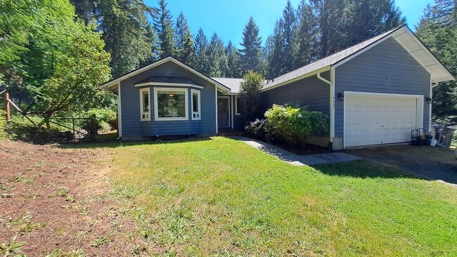Building Photo - 3 Bedroom 2 Bath Home in Seabeck