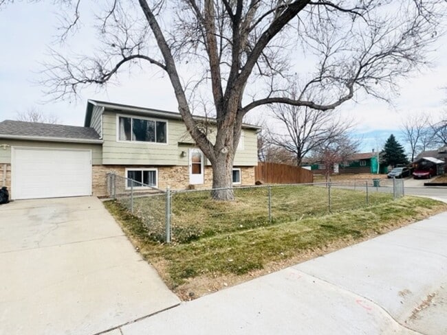 Photo - 5 Bedroom on a large corner lot in the heart of Berthoud!