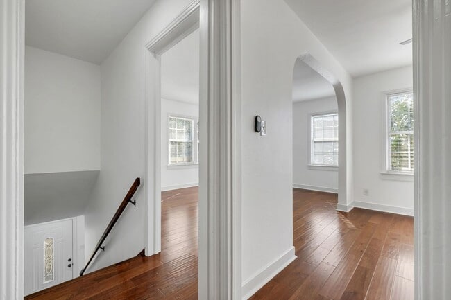 Photo - Renovated Midtown Apartment