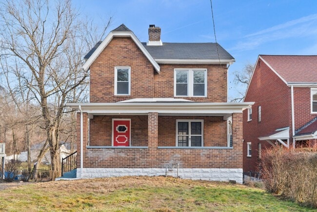 Photo - Newly Renovated 3 Bedroom home in East Pittsburgh available now!
