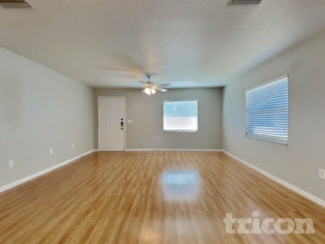 Photo - 2835 31st Ave E