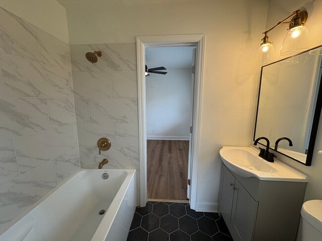 Photo - Cozy 2 Bedroom Duplex In NoDa Area