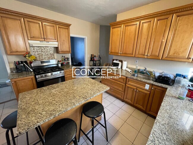 Photo - 8 Eldora St Unit 3