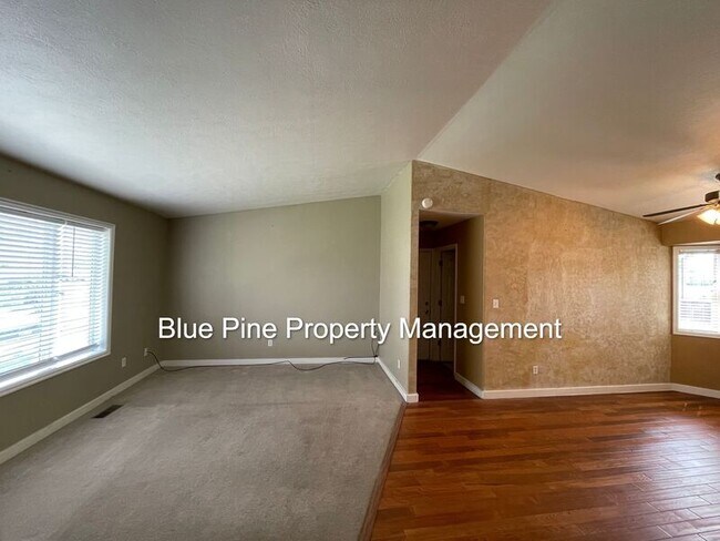 Photo - 3240 Carolyn Ln