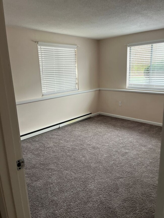 Photo - Bright & Sunny 2 Ba / 1 Ba Condominium