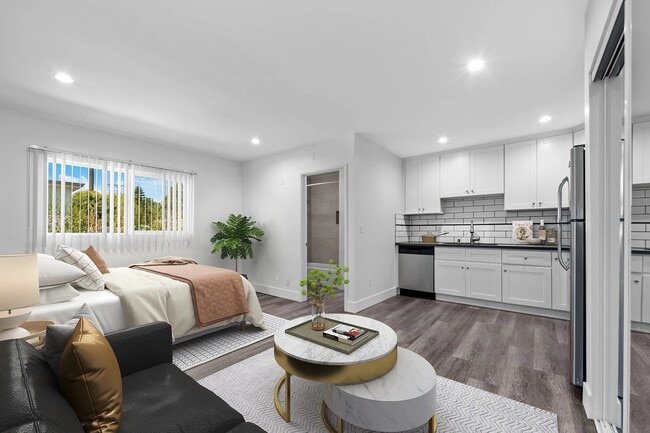 Building Photo - 1240 W 29th St Unit 1