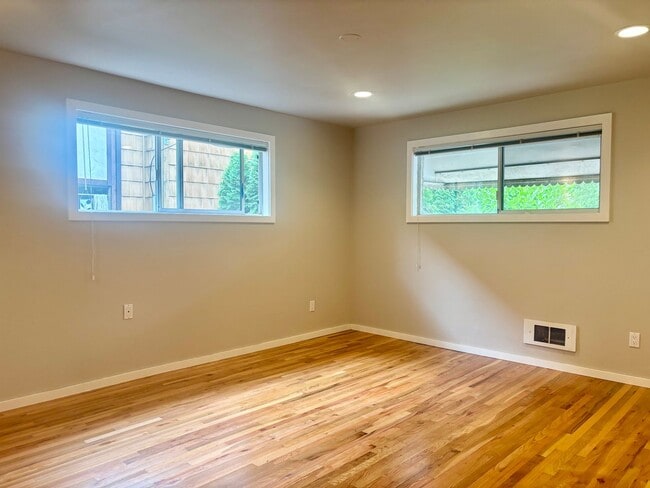 Photo - 5536 East Green Lake Way N Unidad 5536