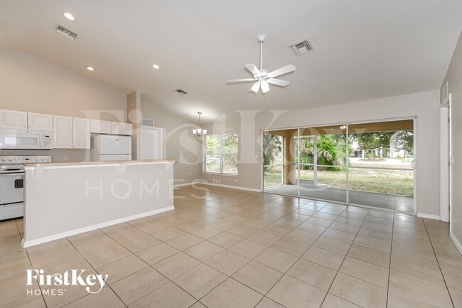 Photo - 2112 NE 14th Ave