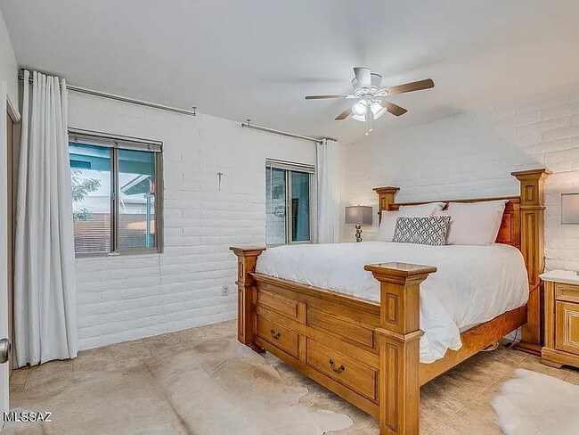 Photo - 3033 N Cherry Ave Unidad 1