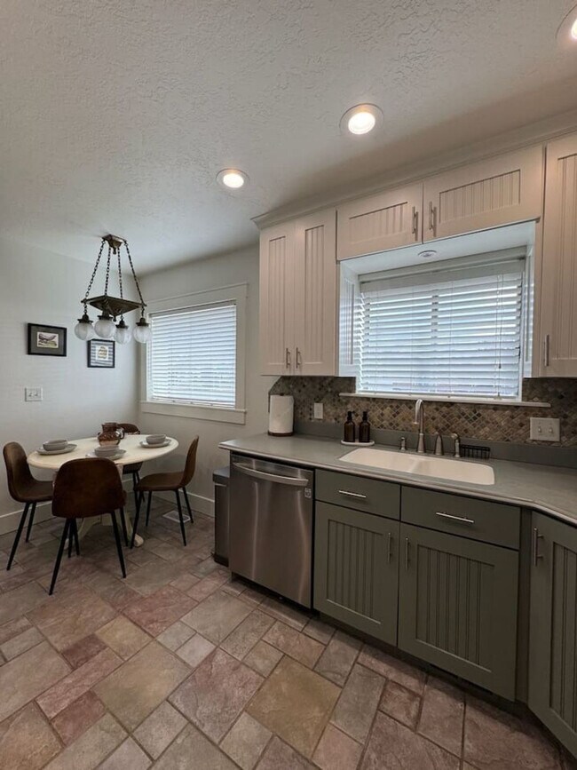 Photo - 3076 Melbourne St Unit ID1367399P