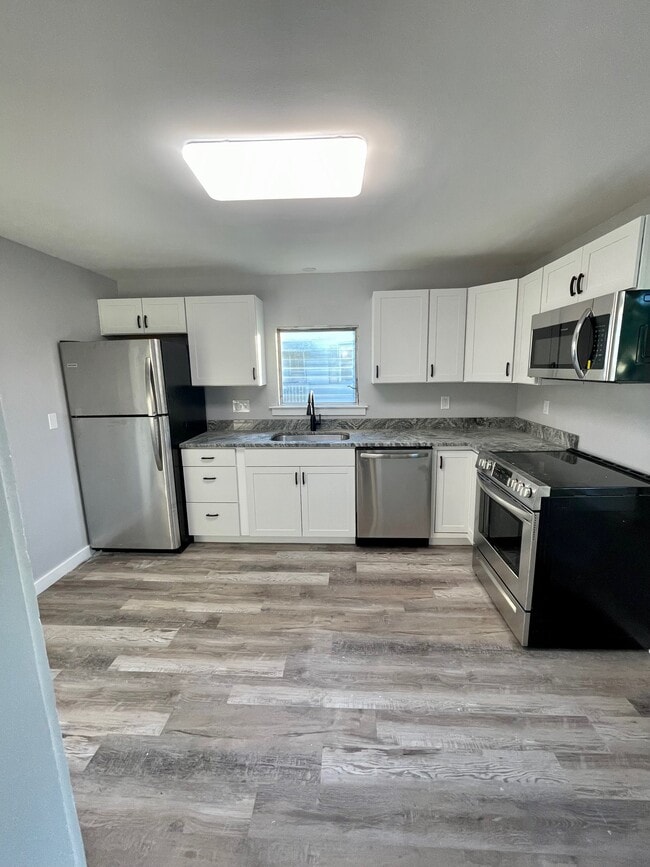 Photo - 11 N Colonial Dr