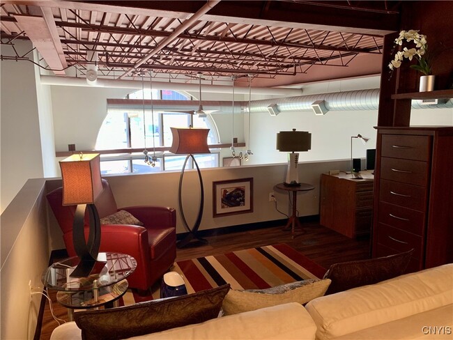 Photo - 520 Seneca St