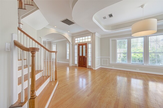 Photo - 2124 Nantucket Dr