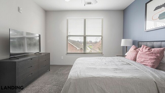 Photo - 225 Walden Village Ln Unidad 334