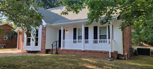 Photo - 3103 Larson Ln