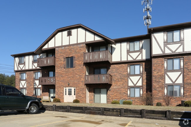 Lakewood Flats and Townhomes