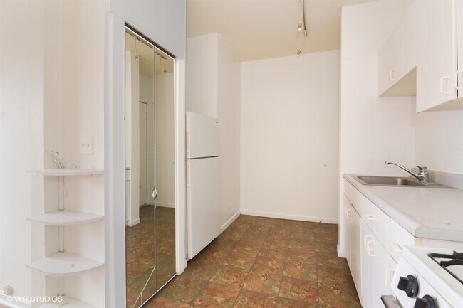 Photo - 4002 N Kenmore Ave Unit 3W