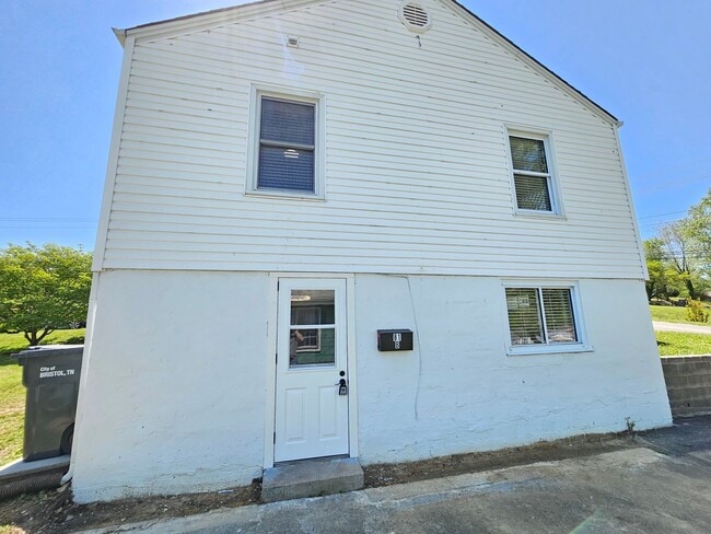 Photo - 81 24th St Unit B