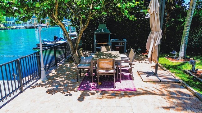 Photo - 1325 Marseille Dr