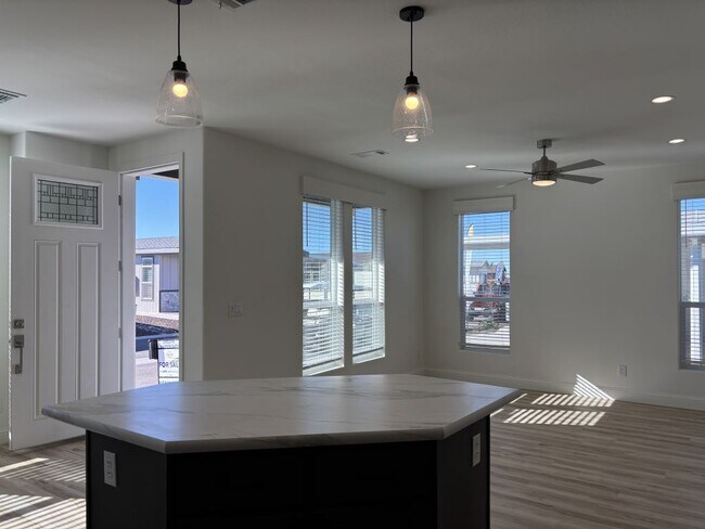 Photo - 3301 S Goldfield Rd