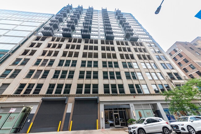 Photo - 565 W Quincy St Condo Unit 907