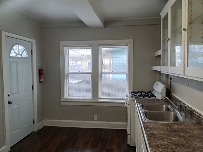 Photo - 510 S St Joseph St