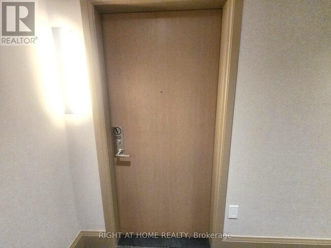 Photo - 21 Meadowdale Rd Unit 902