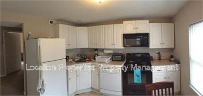 Photo - 310 E 11th St
