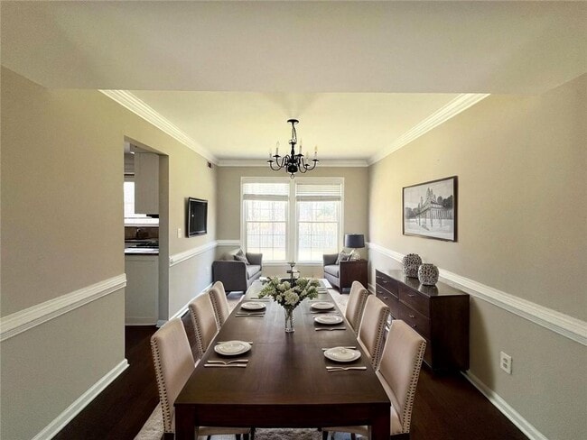 Photo - 450 Mikasa Dr