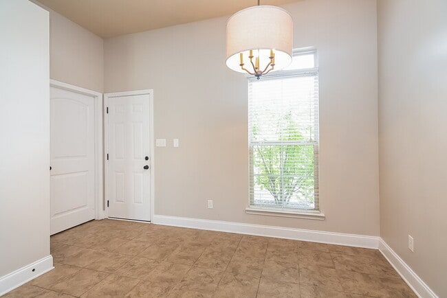 Photo - 2851 S Hartland