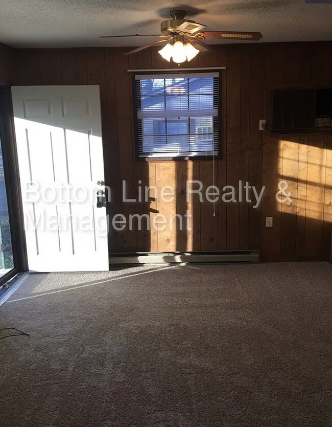 Photo - 7120 Mack St