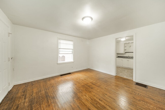 4326 Crittenden Ave