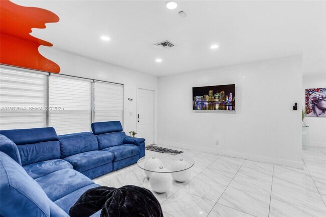 Photo - 13560 NW 2nd Avenue 13560, North Miami, FL 33168