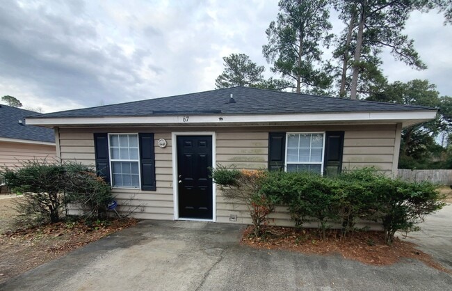 Building Photo - 67 Harry Ave