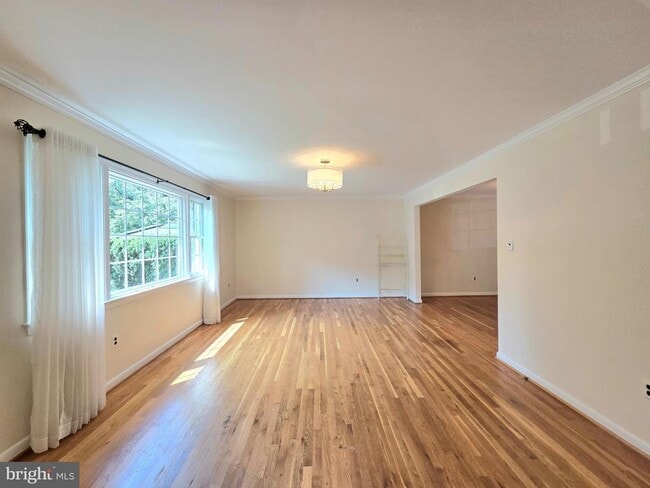 Building Photo - 111 Tamarisk Ct