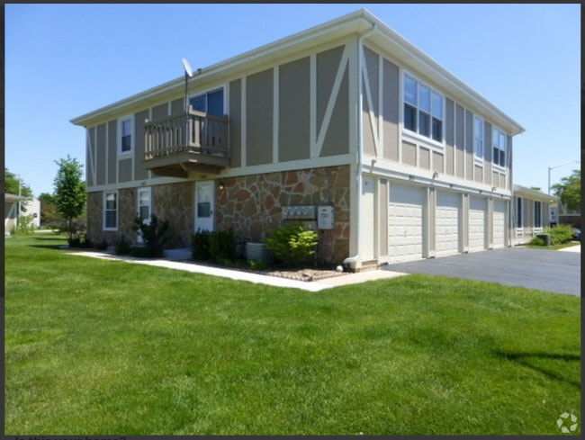 Building Photo - 1055 Hampton Harbor Rental