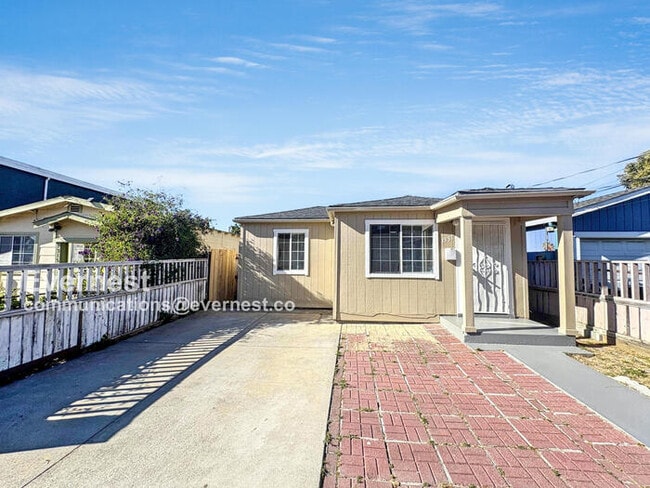 Building Photo - 1337 California Ave Rental