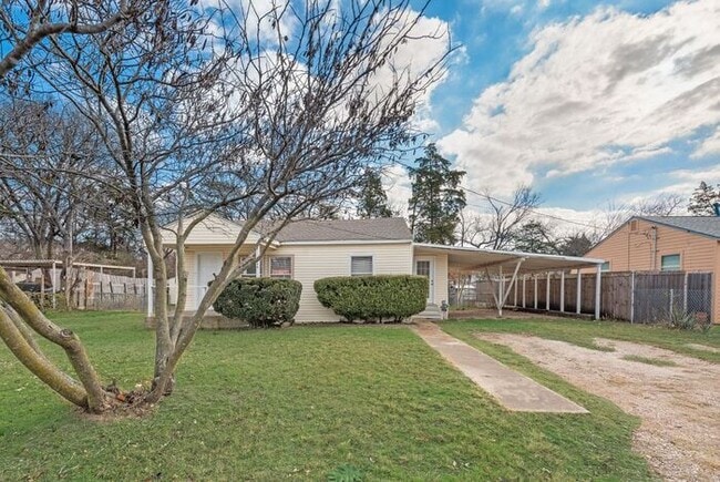Building Photo - Dandy Home in Duncanville