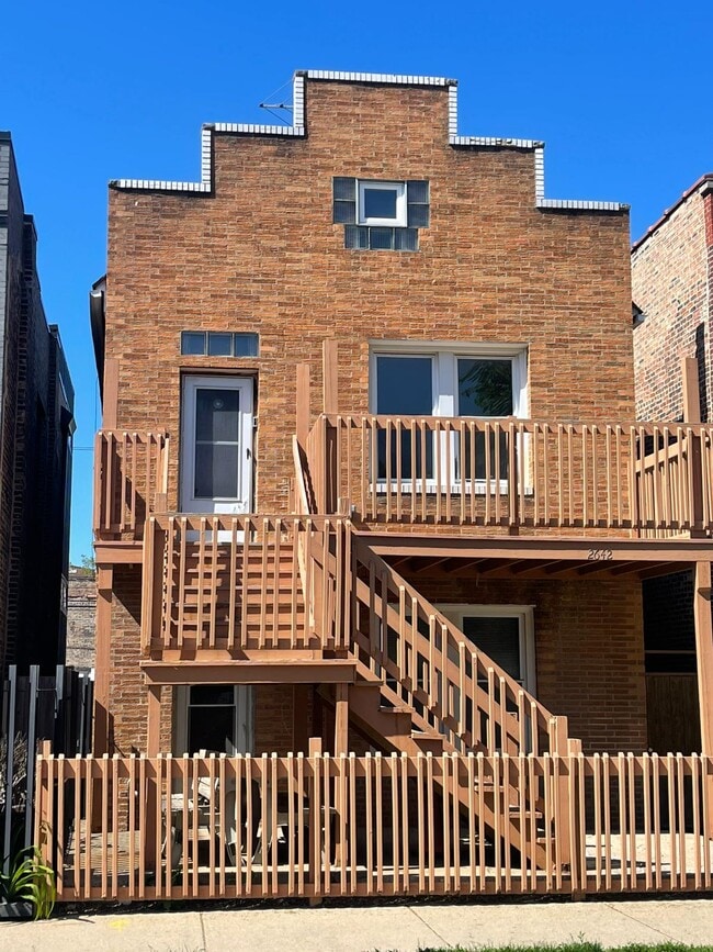 Photo - 2642 W Superior St Apartment Unit 1