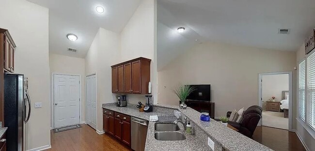 Photo - 1 Bradford Ct