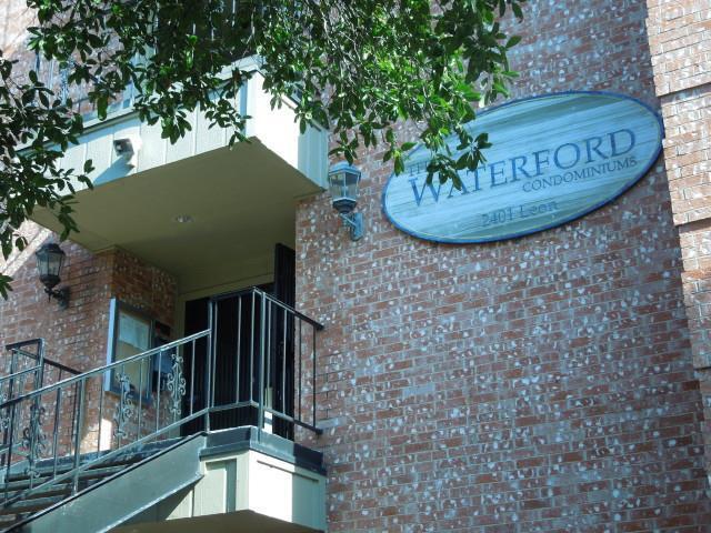 Photo - 2401 Leon St Unidad 210