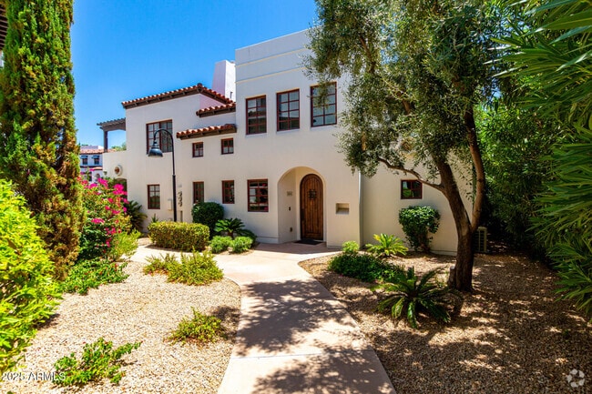 Building Photo - 8333 E Vía Paseo Del Norte Rental