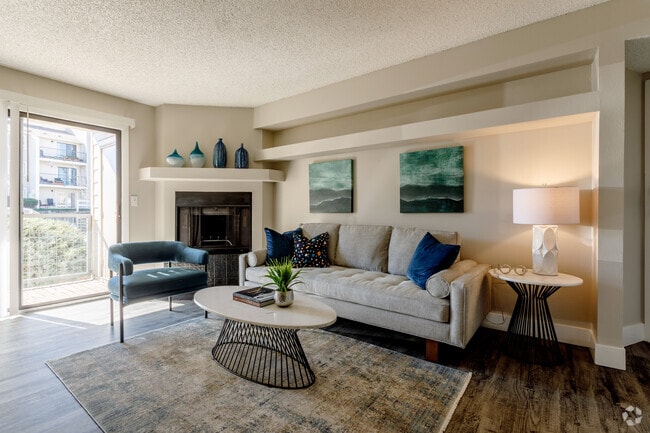 1HAB, 1BA - 737 ft² - Whispering Hills