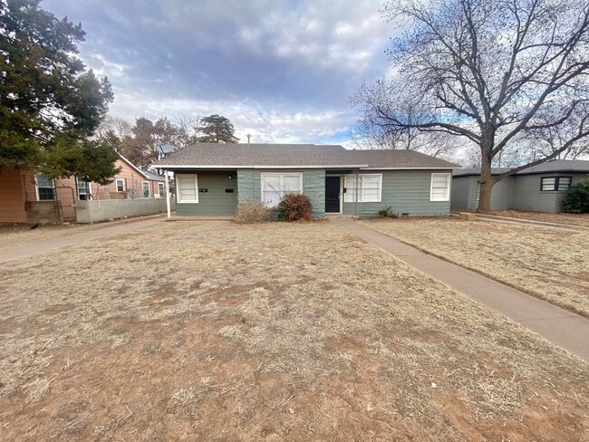 Building Photo - 2420 33rd St Unit 2420 33rd Street -  B