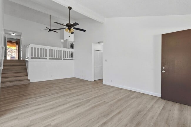 Photo - 98-364 Kilihe Way Unit A
